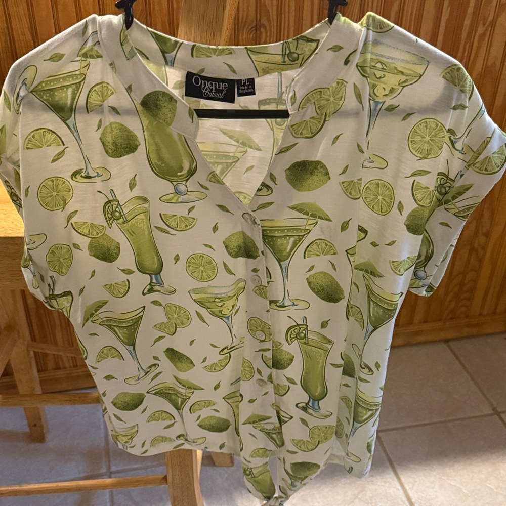 Onque Casuals Lime Print Short Sleeve V-Neck Top